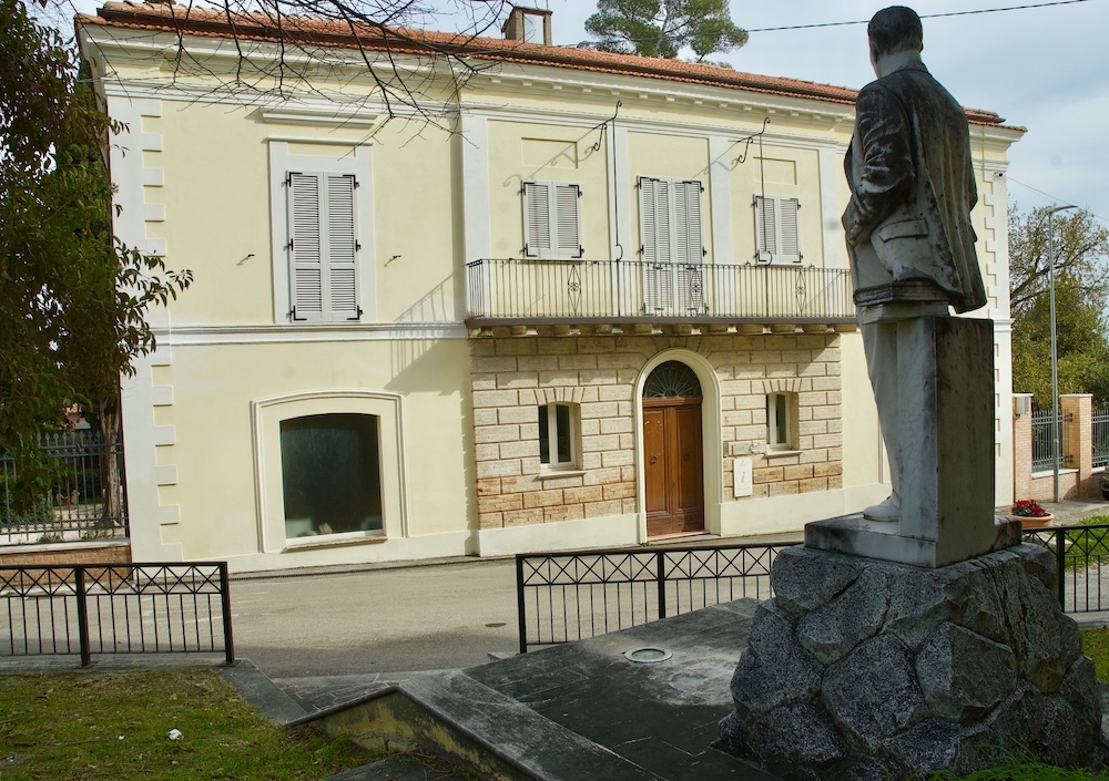 Villa de Lollis
